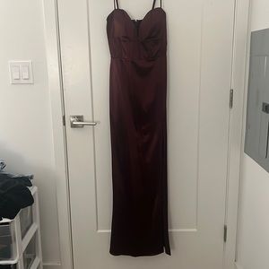 Windsor burgundy dress with left slit